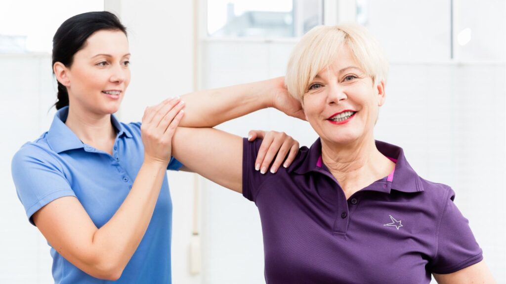 Ćwiczenia na błędnik pomagają poprawić równowagę, orientację przestrzenną oraz zmniejszyć zawroty głowy.